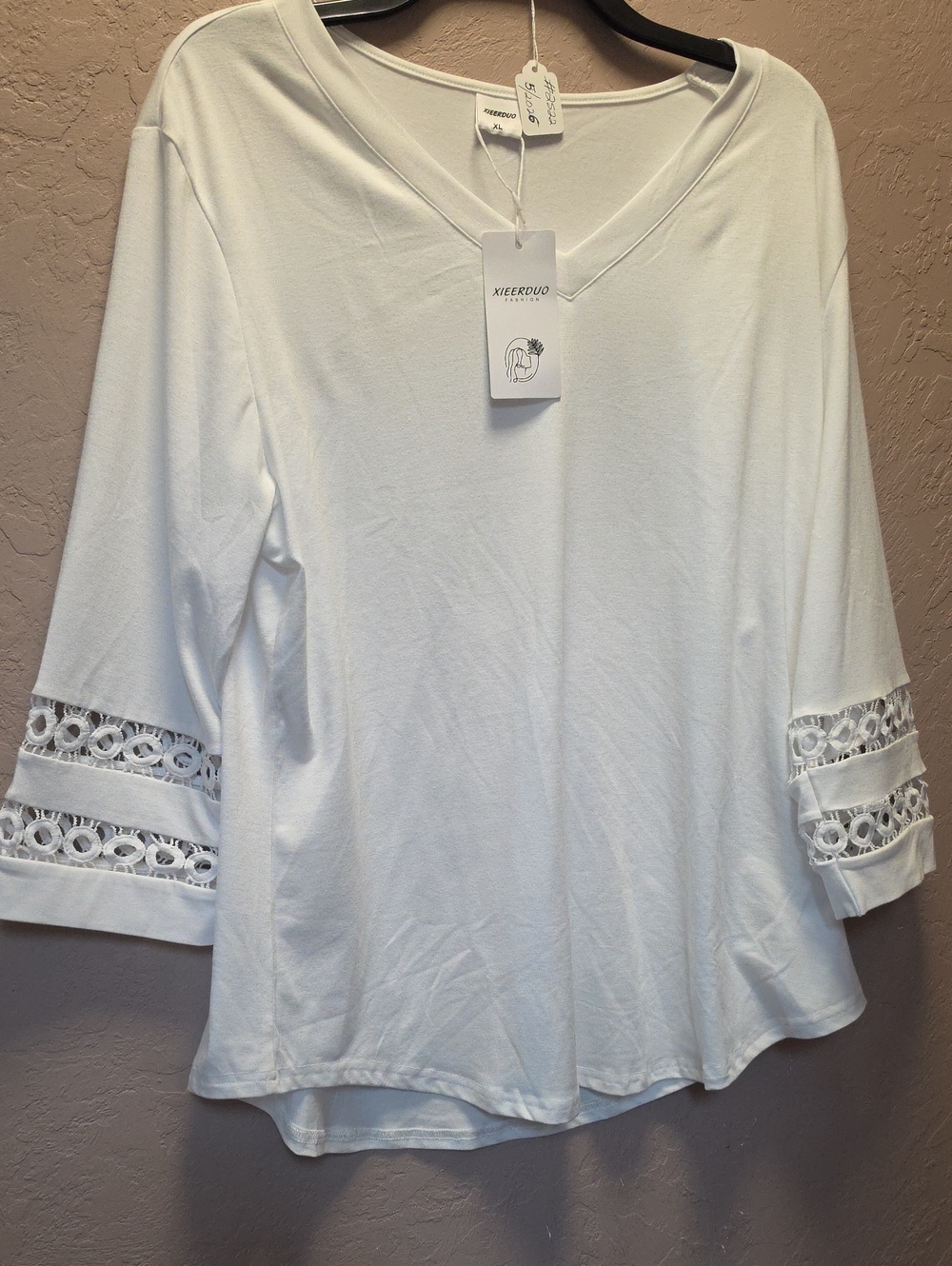 XIEERDUO Sz XL, White V-Neck Crochet Sleeve Women's Top NWT #2522